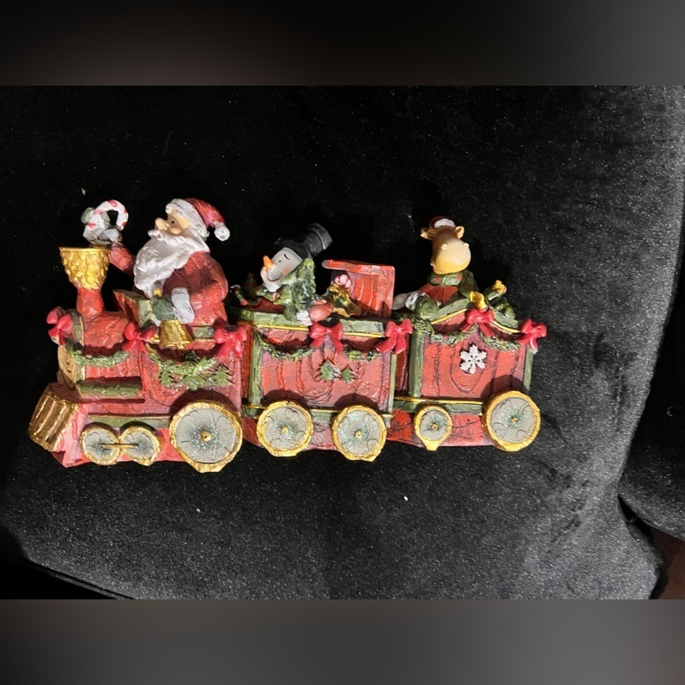 3/$15 Christmas Shelf Decor - Picture 6 of 9